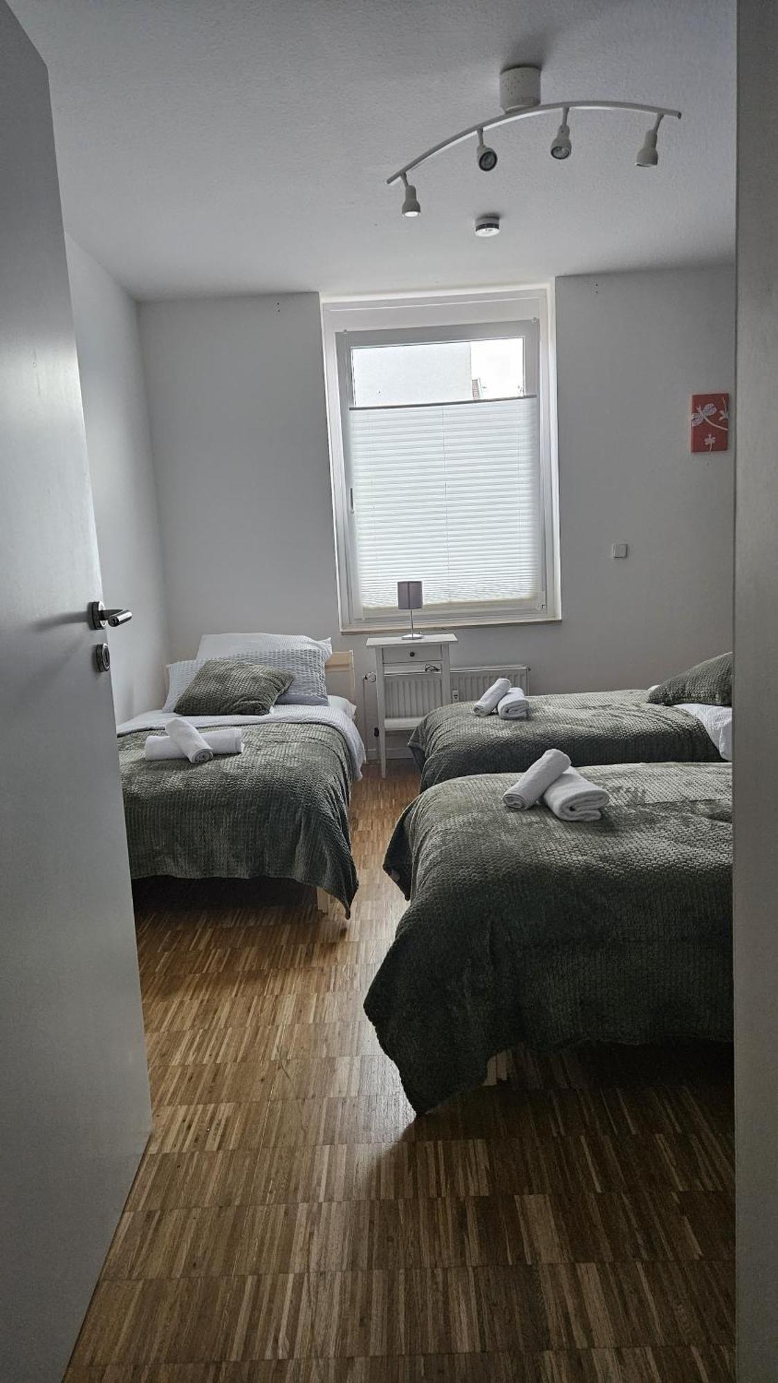 80 M2 Moderne Und Zentrale Wohnung In Hannover Mit Eigenem Parkplatz Екстер'єр фото
